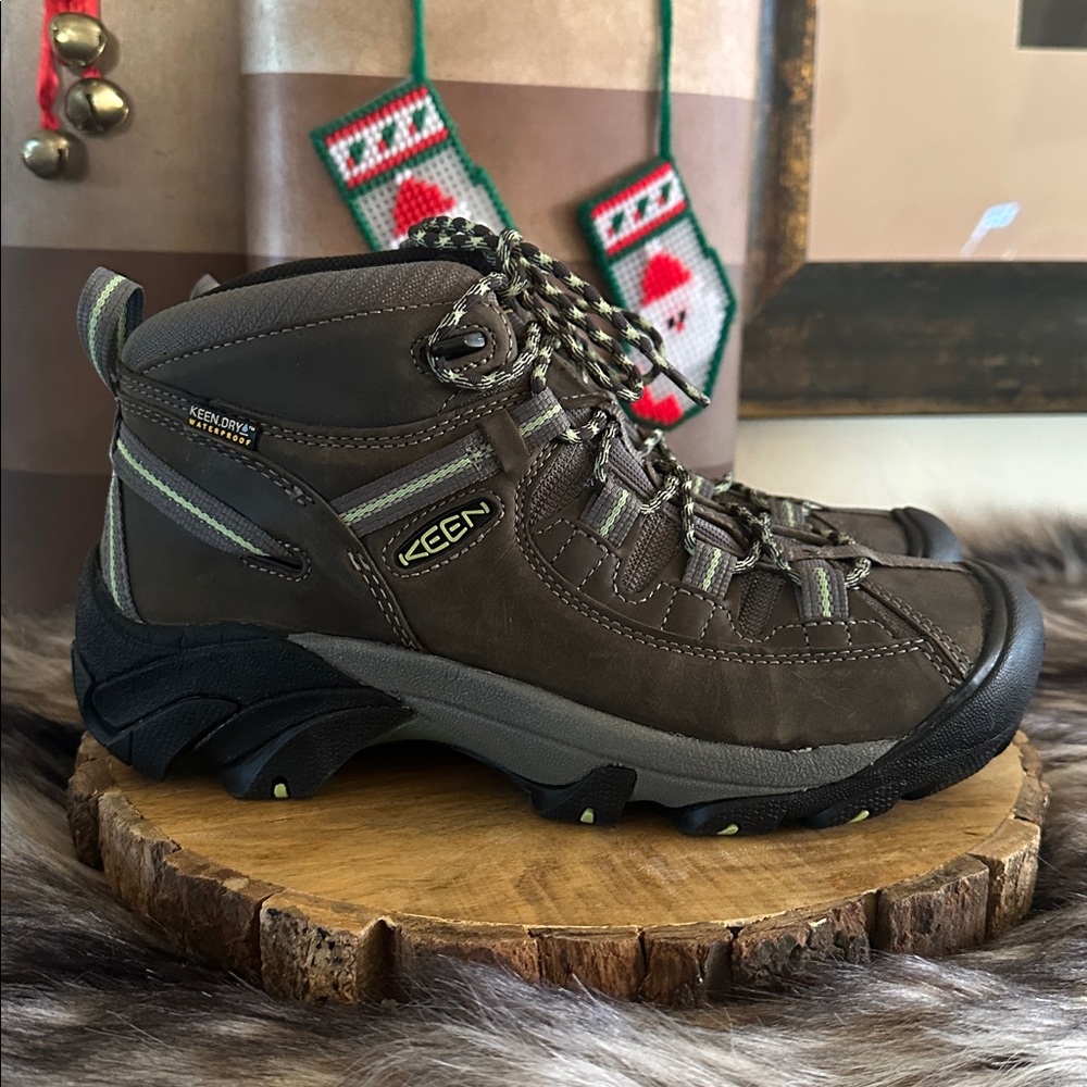 Keen *NIB* Women's Targhee II Mid Hiking Boot in Raven/Opaline - Picture 4 of 11